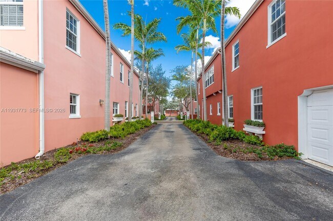 Building Photo - 510 Loretto Ave