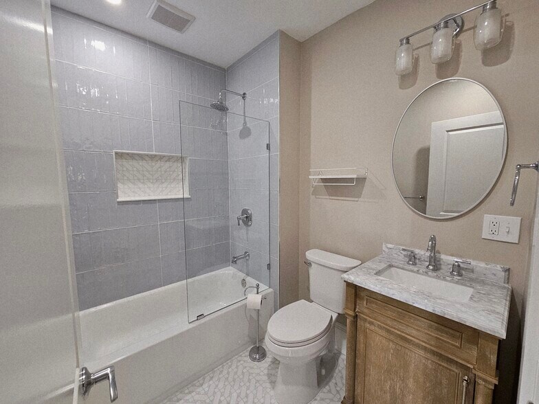 Building Photo - 9715 Clifton Blvd