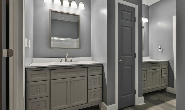 Building Photo - 87 Farmer St