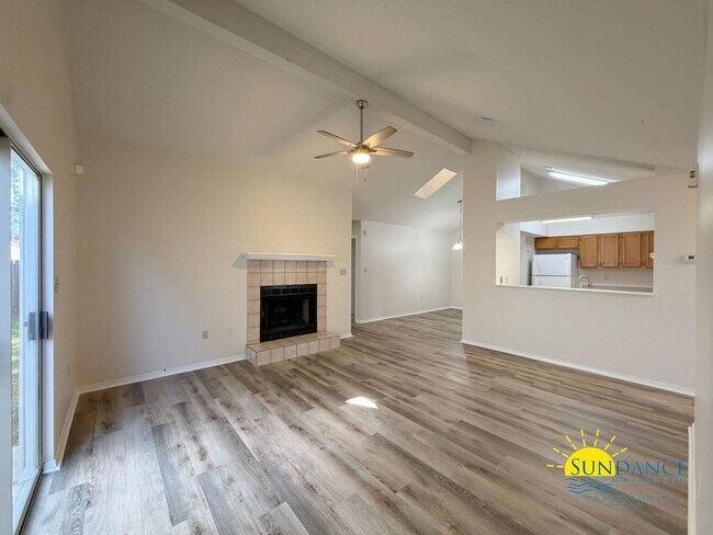 Building Photo - Nice 3 Bedroom Home Close to Eglin and Hurlburt Field AFB!