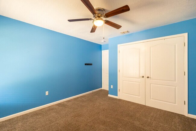 Building Photo - 4 BED 2 BATH NORTH WOOLMARKET SCHOOL DISTRICT!! THIS HOUSE IS A MUST SEE!!