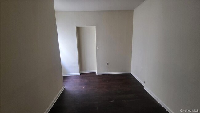 Building Photo - 67 Academy St