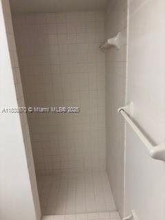 Building Photo - 468 NE 206th Ln
