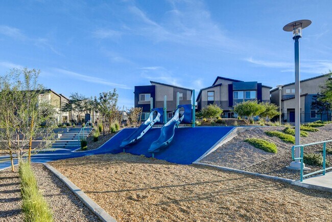 Building Photo - Gated community Located within the Valley Vista Master Plan. 4 Bed 3 Bath features and Open and i...