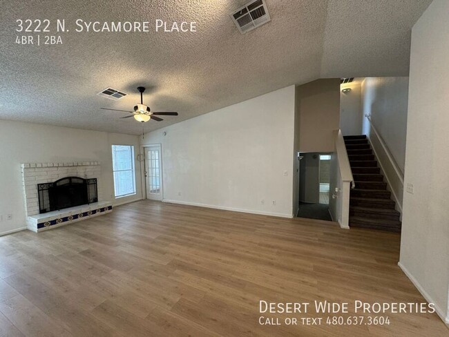 Building Photo - RATE REDUCED! Large 4 bedroom with huge bo...