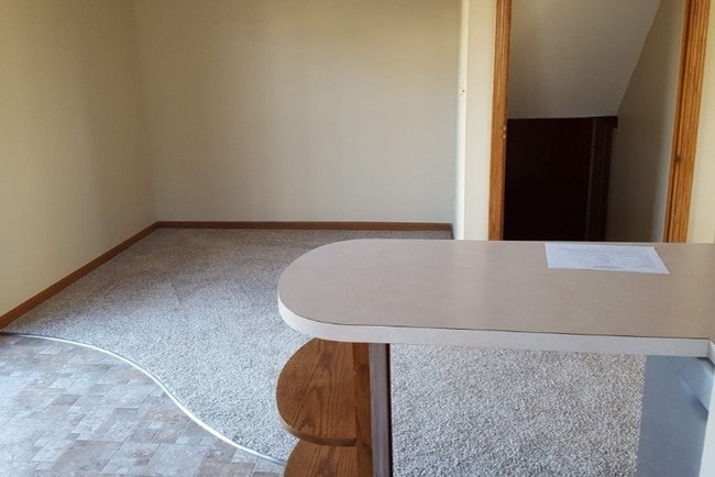 dining - 627 Trease Rd