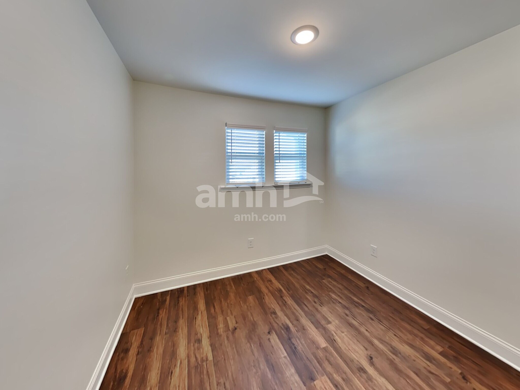 Building Photo - 3940 Chivalry Dr