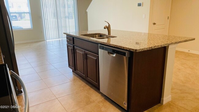 Building Photo - 8 Bella Oaks Dr