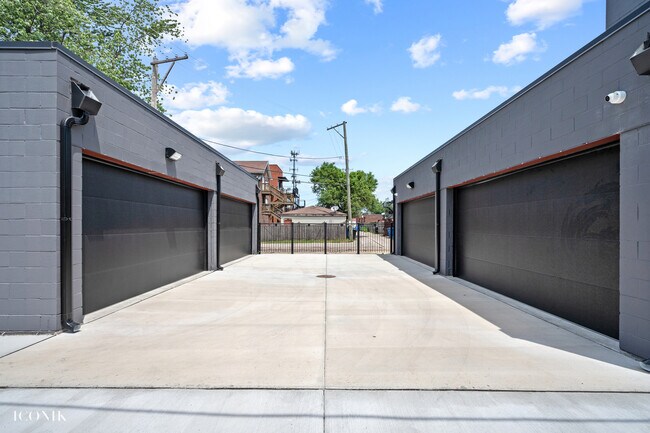 Building Photo - 4336 S Vincennes Ave