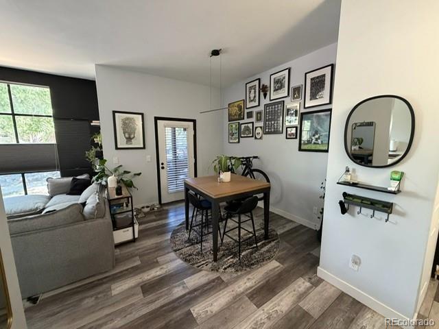 Building Photo - 2403 Glenarm Pl