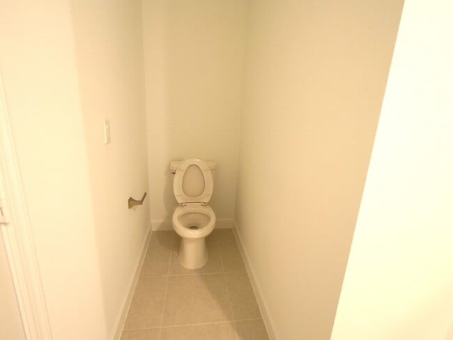 Building Photo - 206 SE Woodbark St