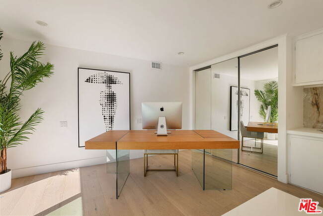 Building Photo - 344 Arno Way