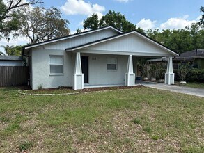 Building Photo - *****Amazing 3-bedroom, 2-bathroom, Carport, Single Family, Bungalow-style Home. Small Dog Friend...