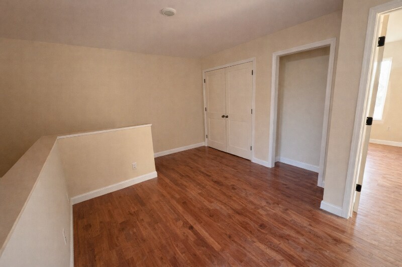 Building Photo - 300 N Independence St