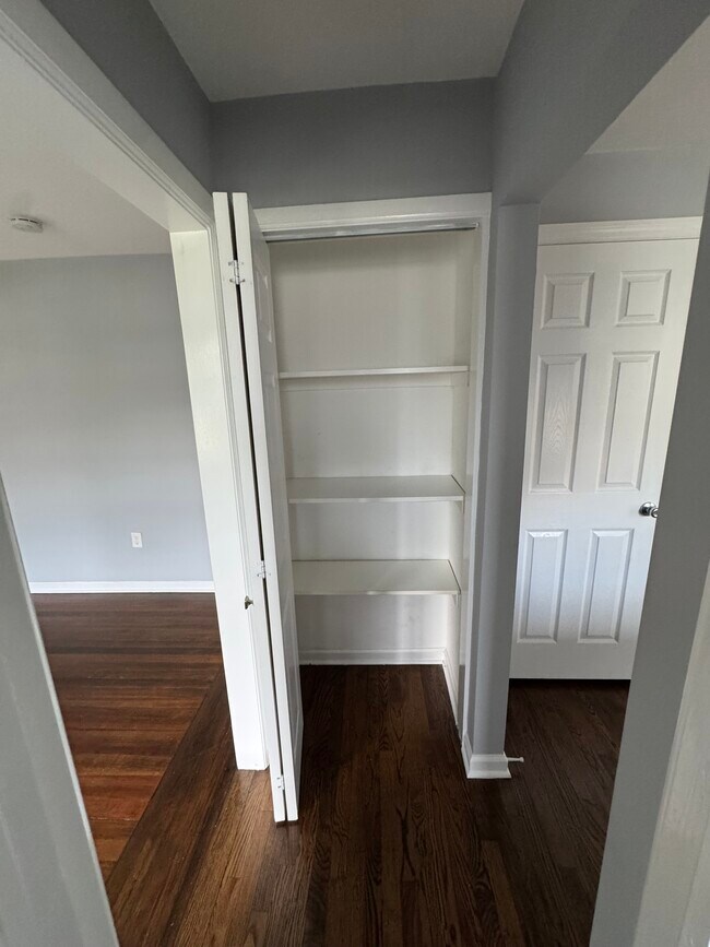 Building Photo - 437 Wheaton Ave