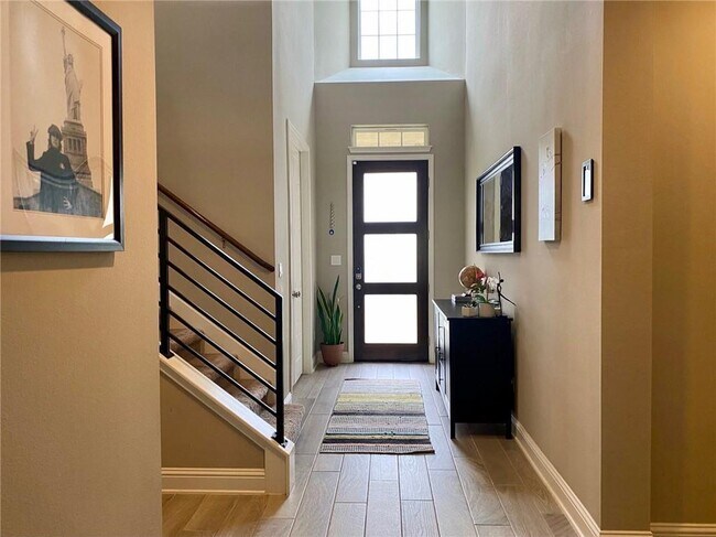 Building Photo - 402 Parkwest Cove