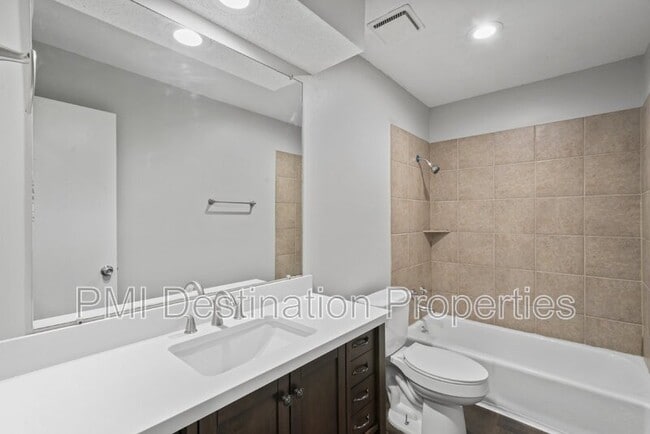 Building Photo - 16306 W 141st Terrace