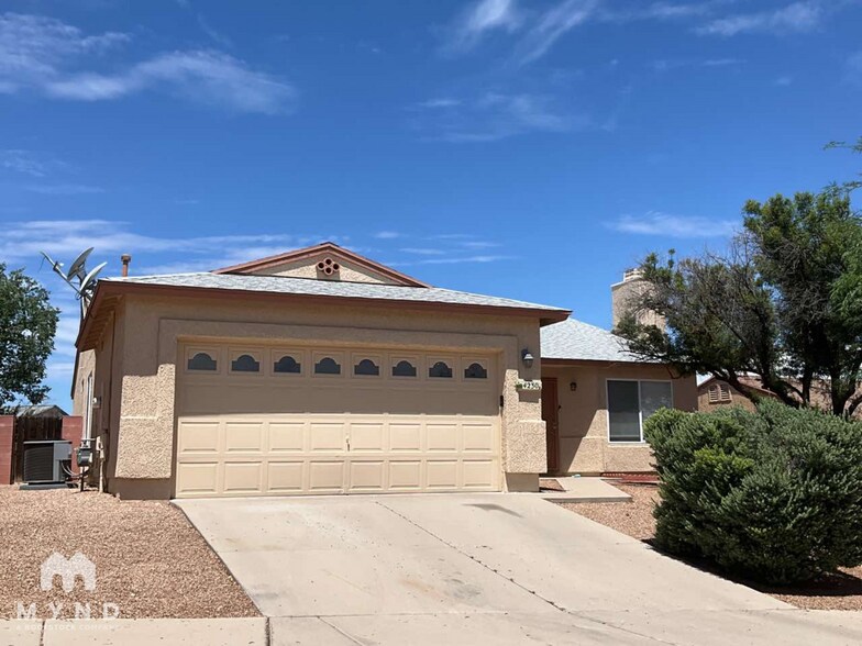 Primary Photo - 4230 S Mayberry Pl