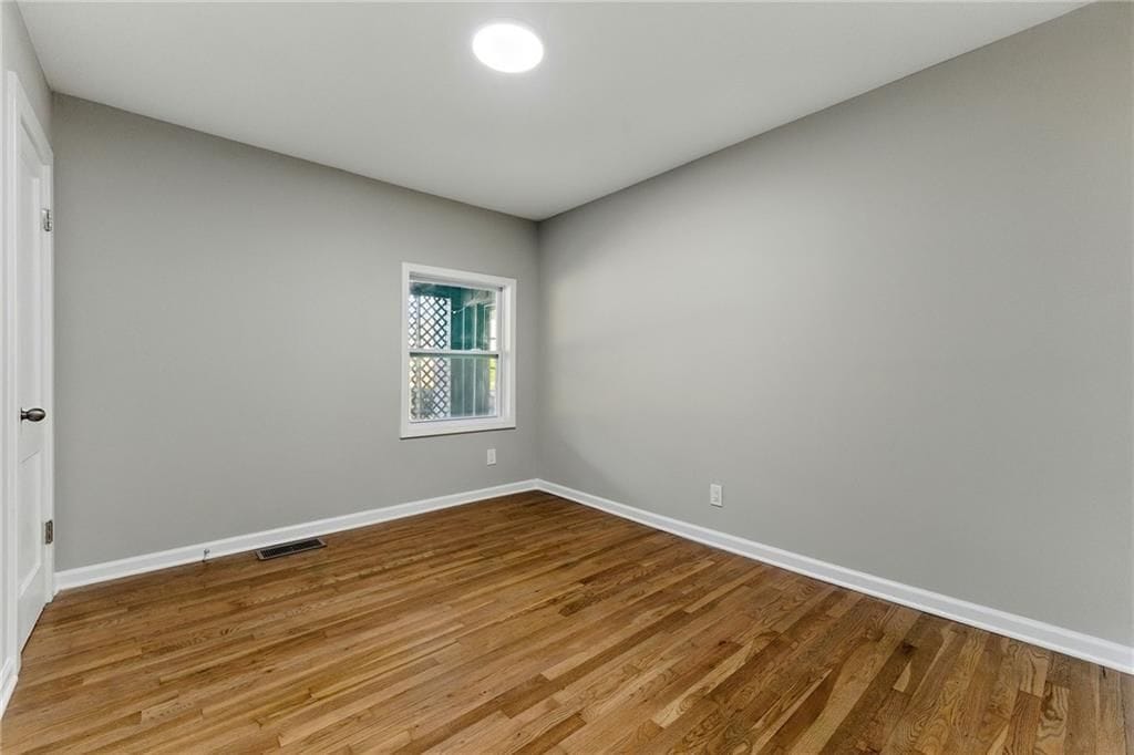 Building Photo - 10 Cochran Rd SE