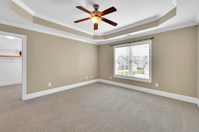 Building Photo - 2401 Dovedale Ct