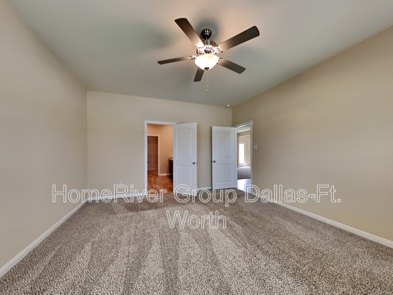 Building Photo - 2013 Dahlia Way