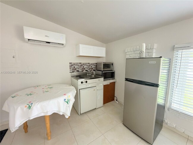 Building Photo - 9160 SW 73rd St