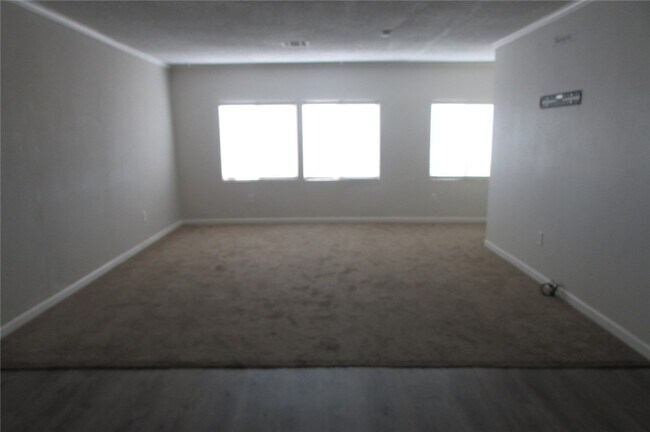 Building Photo - 2175 Maverick Dr