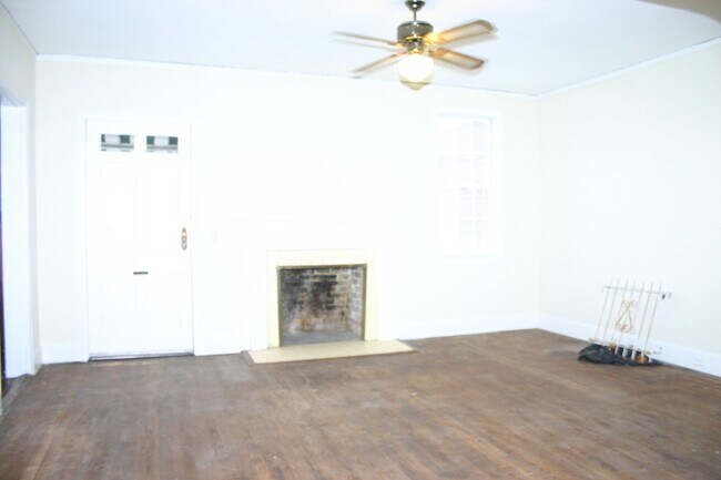 Building Photo - 311 Harden St