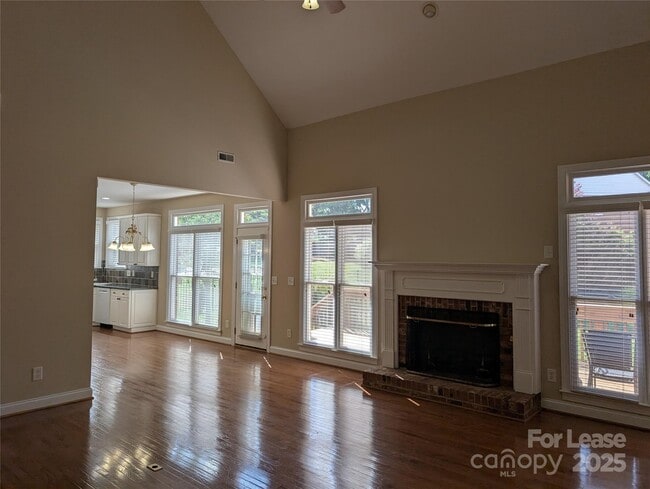 Building Photo - 116 Alexandria Dr