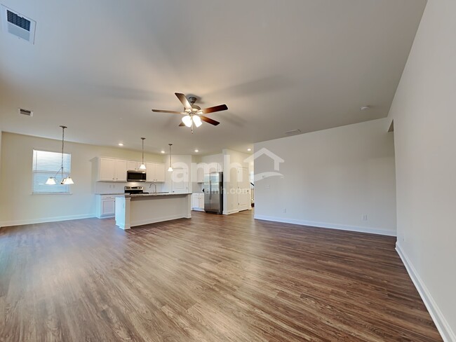 Building Photo - 5180 Hudson Vly Dr