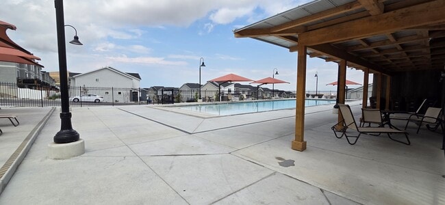 Building Photo - 8522 W Cordero Dr
