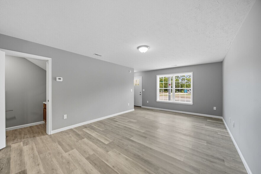 Building Photo - 2170 Sharkey Rd