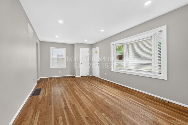 Building Photo - 1136 Pauline Ave