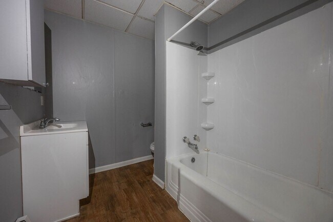 Building Photo - 117 S Belvidere Ave