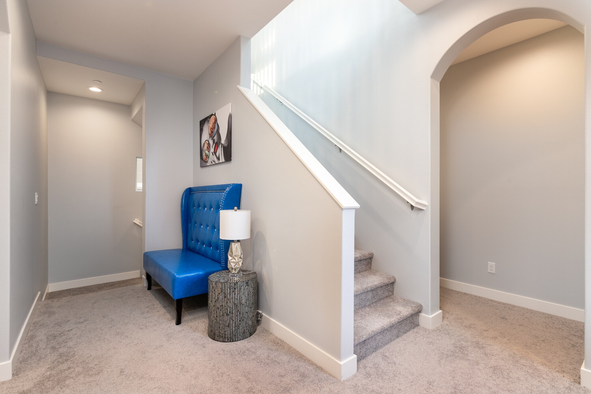 Landing - Level 2 - 577 Daniel Freeman Cir