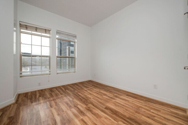 Building Photo - Stunning Midvale Condo in Secure Building w internet