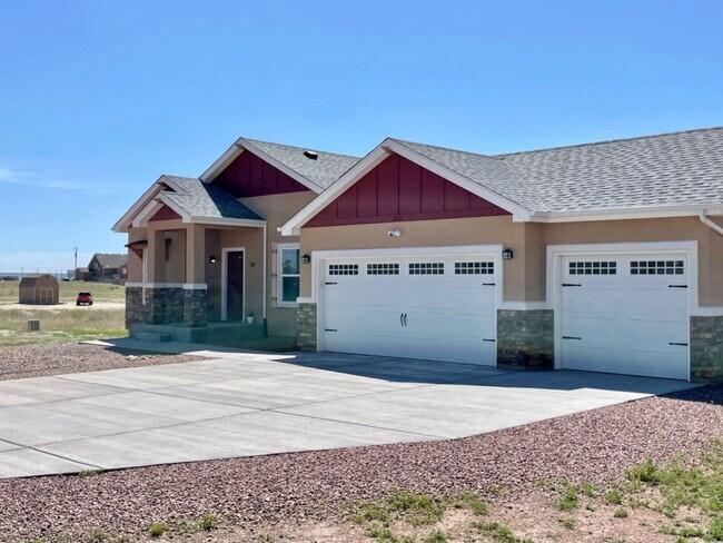 Building Photo - Stunning 3-Bed Ranch with 3-Car Garage & RV Parking in Pueblo West