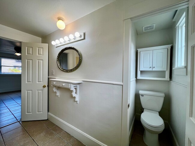 Building Photo - Non refundable and security deposit total:...