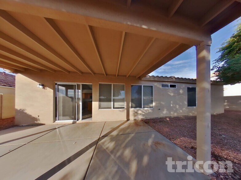 Building Photo - 5521 N 103rd Dr