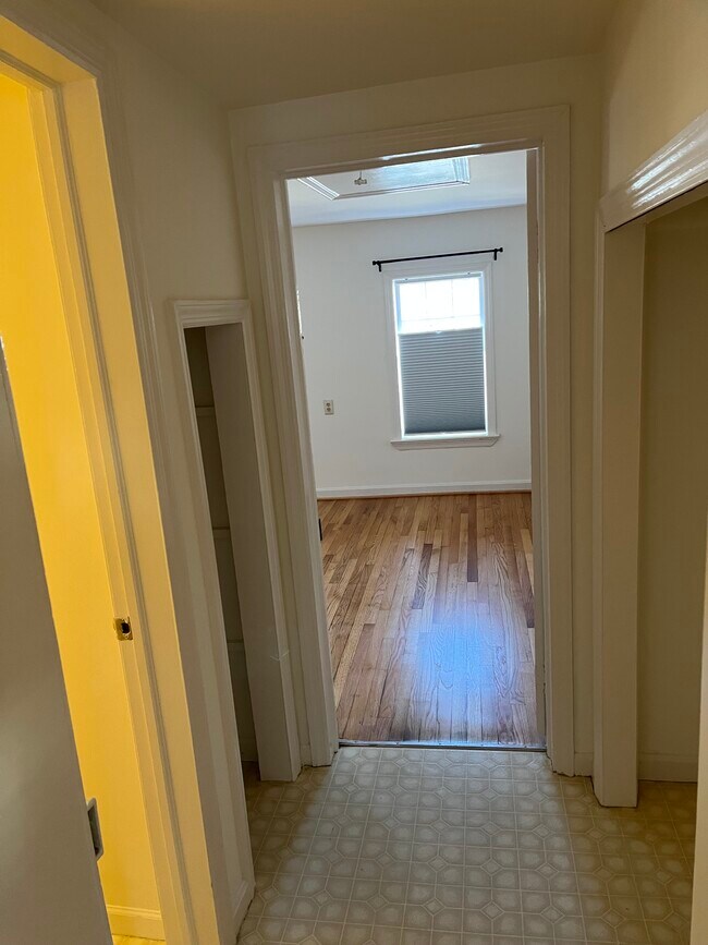 Building Photo - 366 W Patrick St