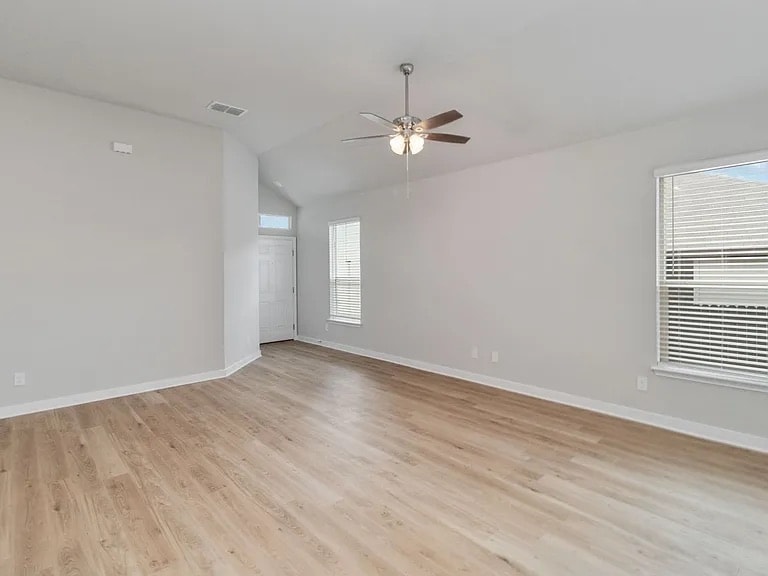 Building Photo - 358 Nespral Dr