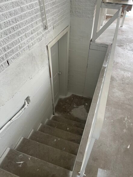 Building Photo - 473 S 380 W