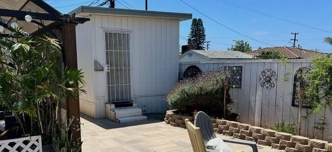 Primary Photo - 1416 L Ave