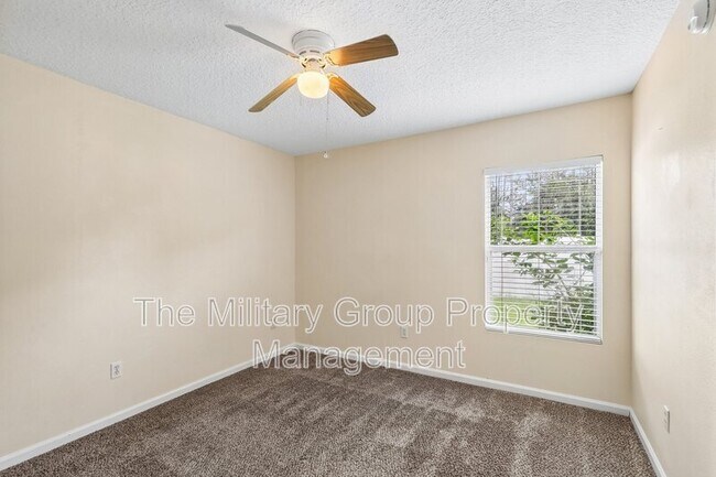 Building Photo - 12387 Anarania Dr