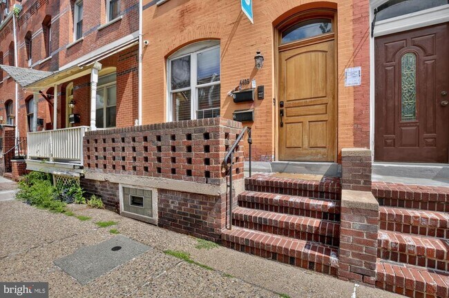 Building Photo - 4435 Sansom St