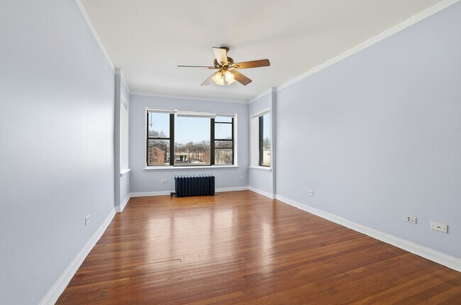 Building Photo - 7501 S Stewart Ave