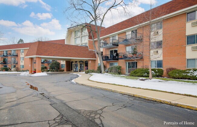 Primary Photo - 1188 Royal Glen Dr
