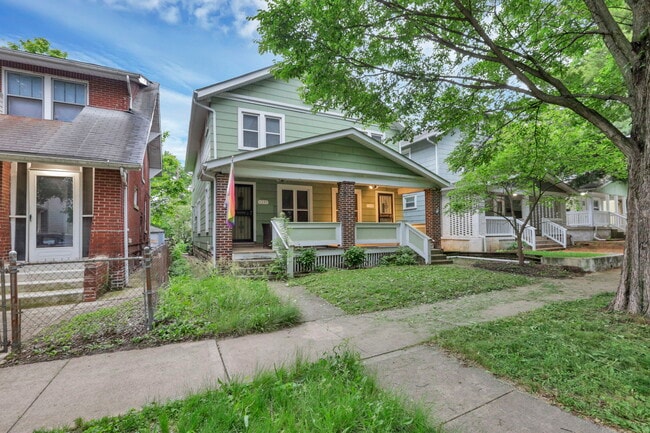 Building Photo - 1349 N 6th St