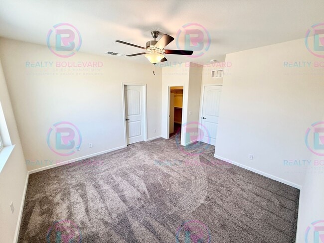 Building Photo - Modern Comfort and Convenience: Stylish 2-Bedroom 2.5 Bathroom Condo in Carson City