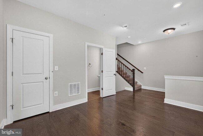 Building Photo - 4713 Cherokee St